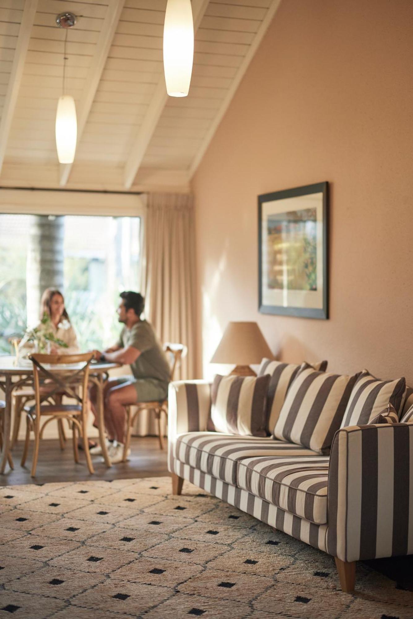 Emerald Inn On Takapuna Beach Окленд Экстерьер фото