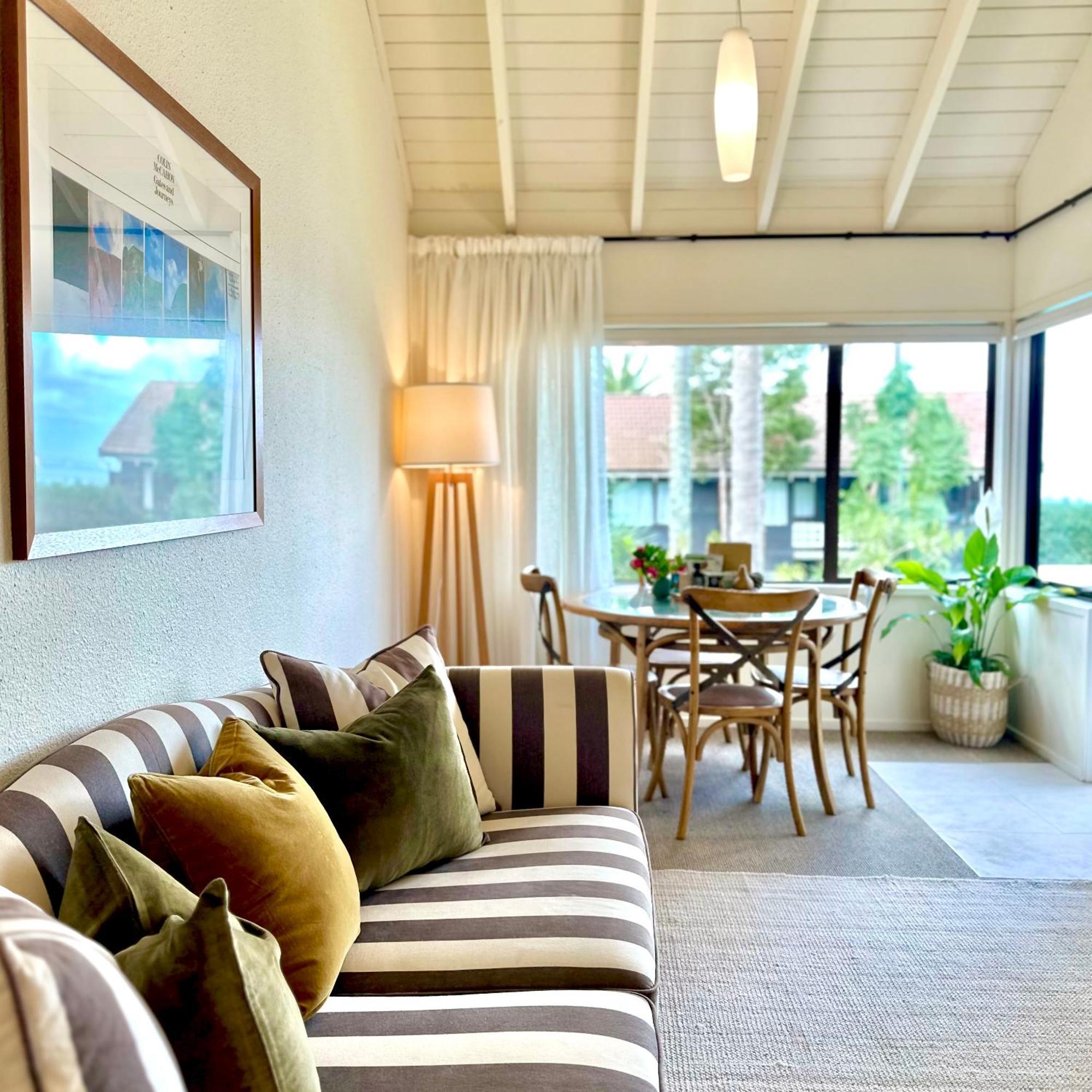 Emerald Inn On Takapuna Beach Окленд Экстерьер фото