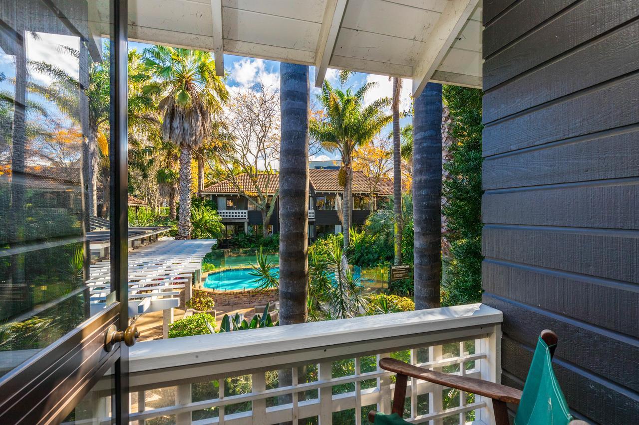 Emerald Inn On Takapuna Beach Окленд Экстерьер фото