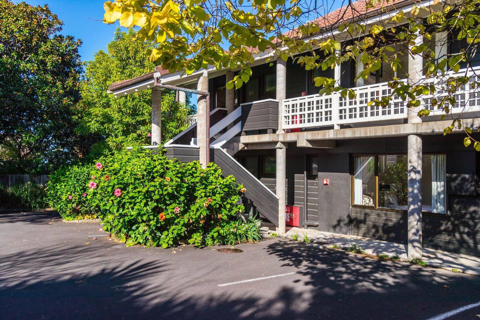 Emerald Inn On Takapuna Beach Окленд Экстерьер фото