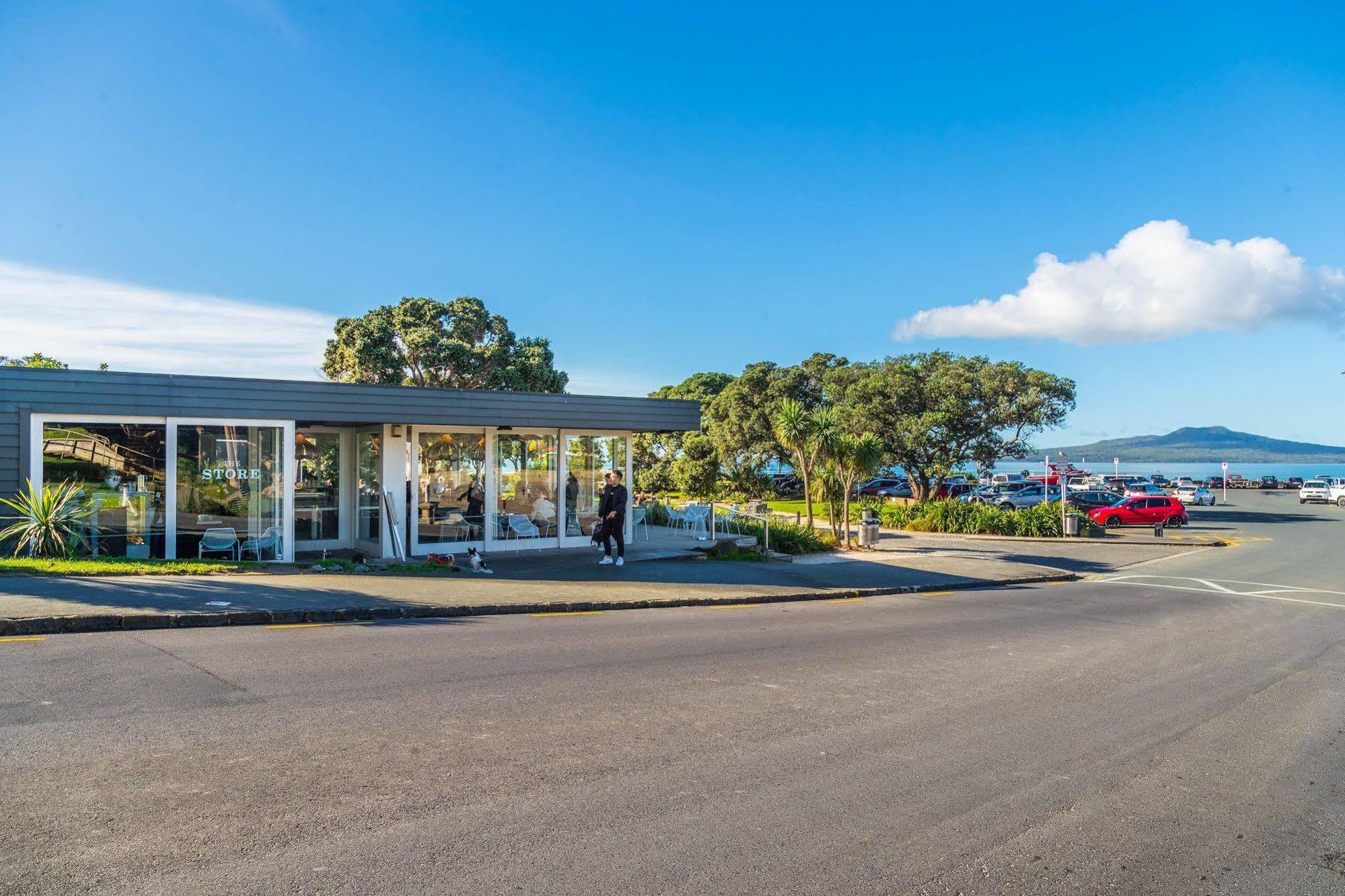 Emerald Inn On Takapuna Beach Окленд Экстерьер фото
