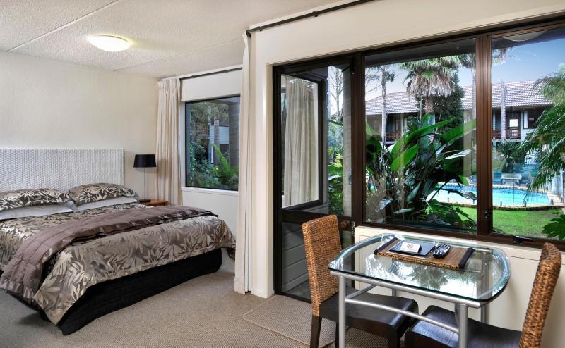 Emerald Inn On Takapuna Beach Окленд Экстерьер фото